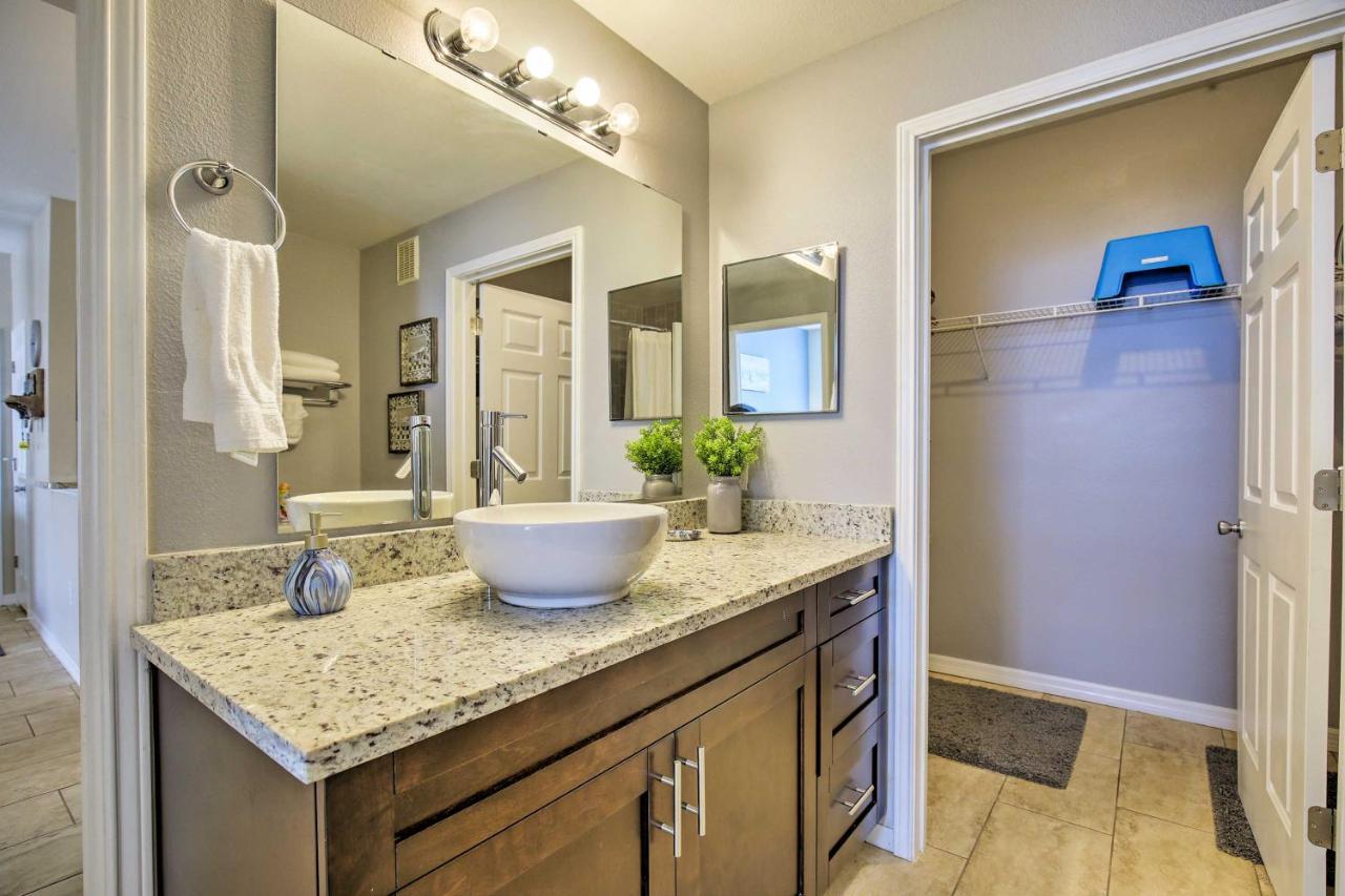 Modern Condo With Pool 4 Mi To Clearwater Beach! Екстер'єр фото